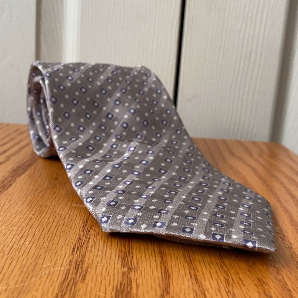 GIORGIO ARMANI Gray and Purple Silk Abstract Print‎ Jacquard Tie